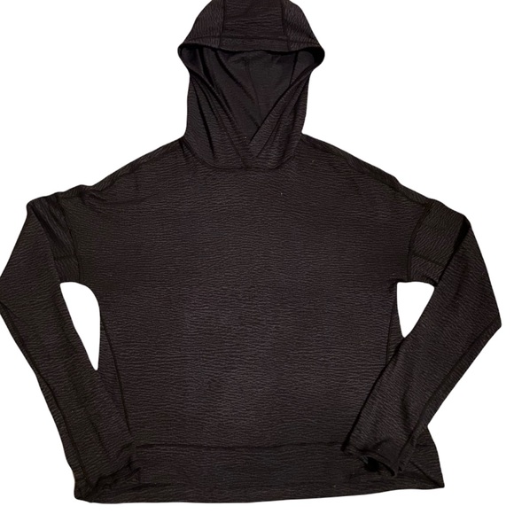 lululemon athletica Tops - Lululemon Light Weight Pullover